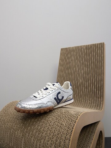 Baskets basses Lola Casademunt en argent