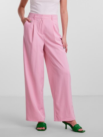 PIECES Regular Pleat-Front Pants in Pink: front
