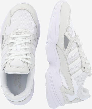 ADIDAS ORIGINALS Sneaker 'Falcon' in Grau