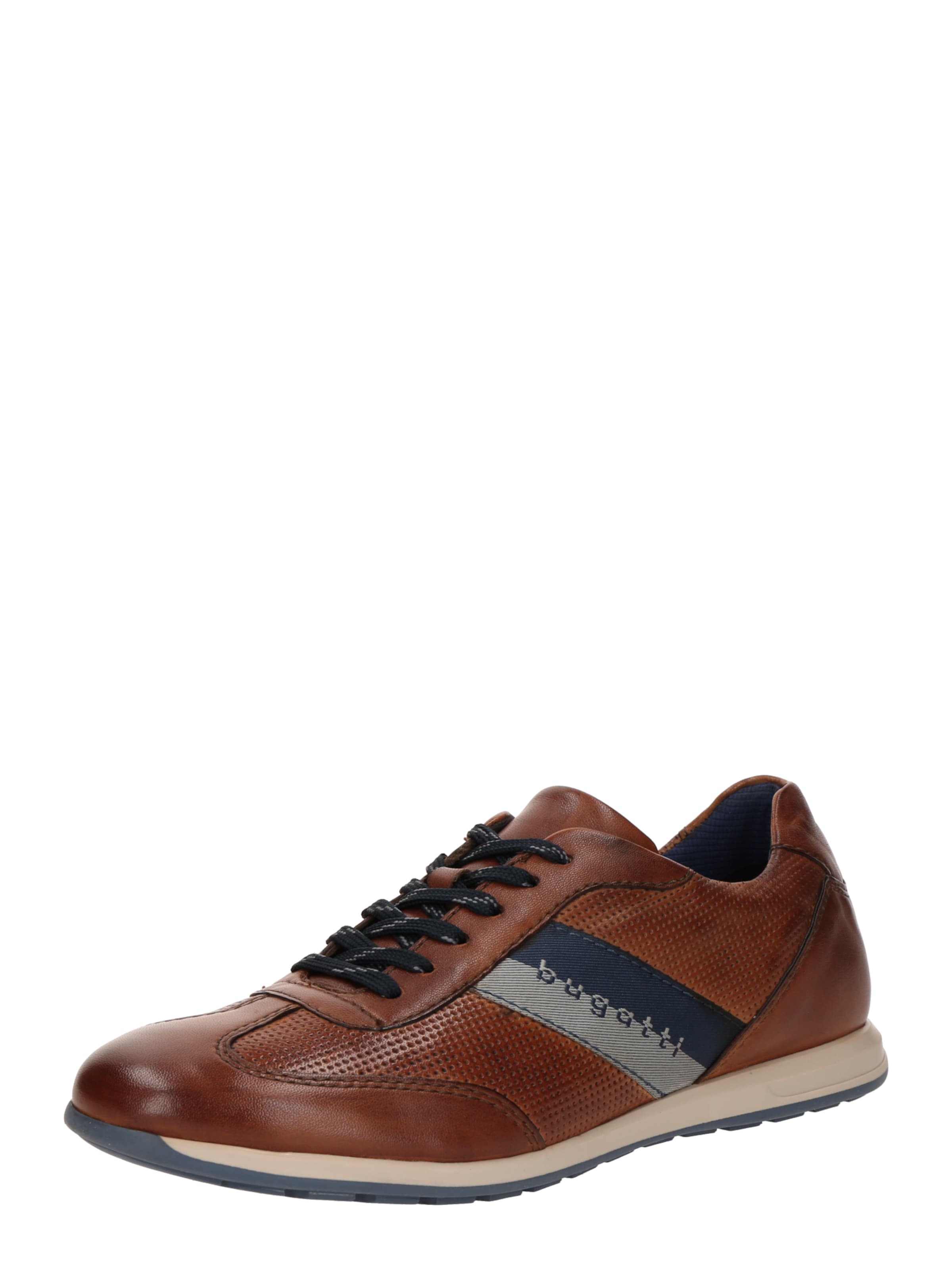 bugatti Lace-up shoe in Brown: front