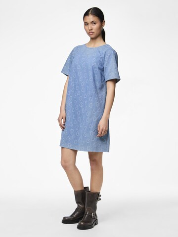 Robe 'DIANA' PIECES en bleu