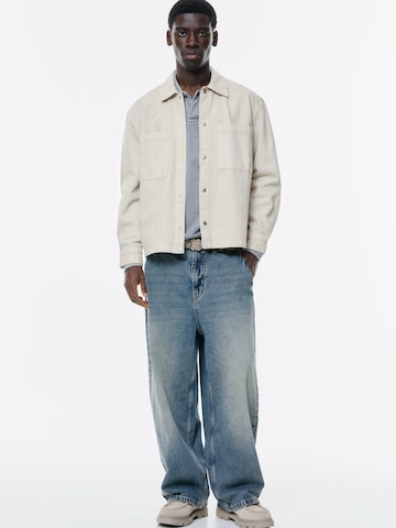 Veste mi-saison Pull&Bear en gris : devant