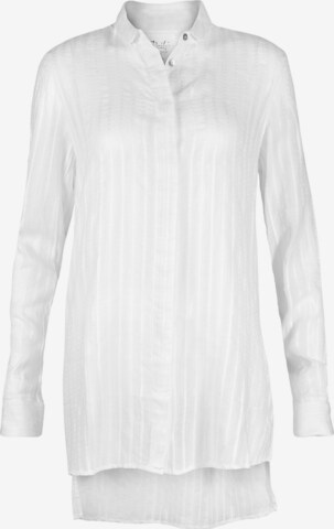 Daily’s Blouse in White: front