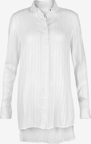 Daily’s Blouse in White: front