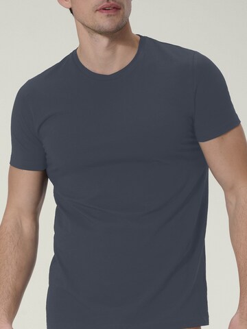 Ammann T-Shirt ' Close To You ' in Blau: Vorderseite