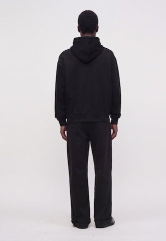 HUGO Sweatshirt i sort