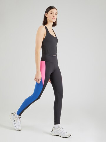 Reebok Skinny Sportovní kalhoty 'REEBOK X BARBIE' – černá
