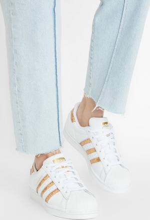 ADIDAS ORIGINALS Sneaker 'Superstar' in bianco / oro