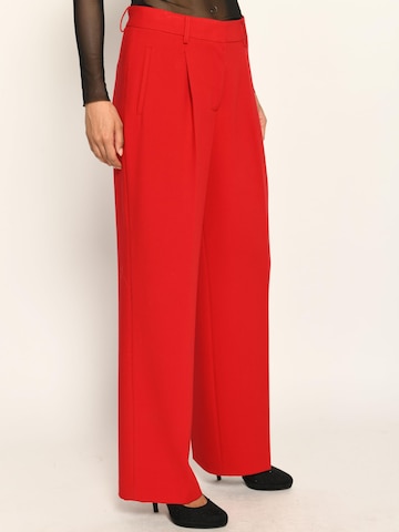 White Label by RoFa Regular Bundfaltenhose in Rot