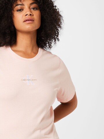 Calvin Klein Jeans Curve T-Shirt in Pink
