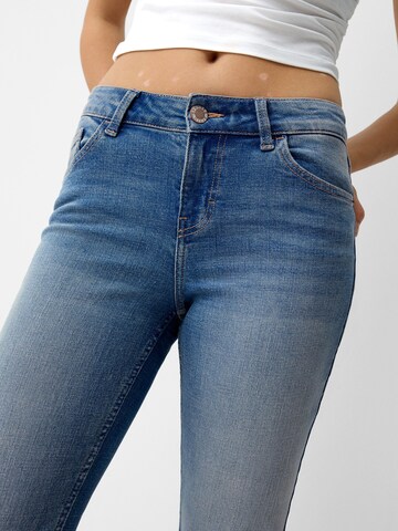 Slimfit Jeans di Bershka in blu