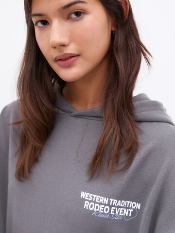 Pull&Bear Sweatshirt in Grau