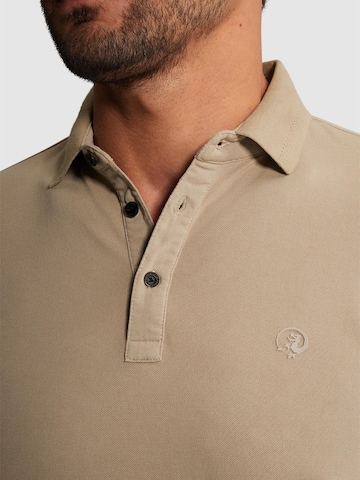 CAST IRON Paita 'Polo shirt in piqué with stretch' värissä beige