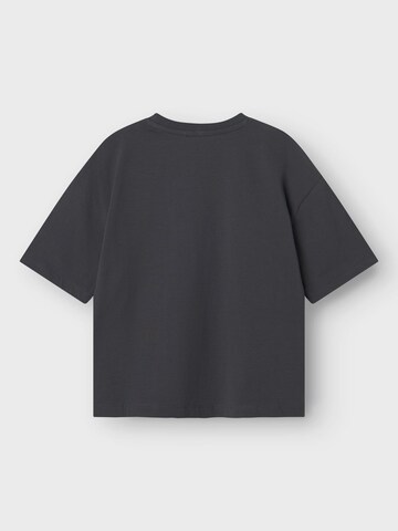 NAME IT Bluser & t-shirts 'Kuromi' i grå