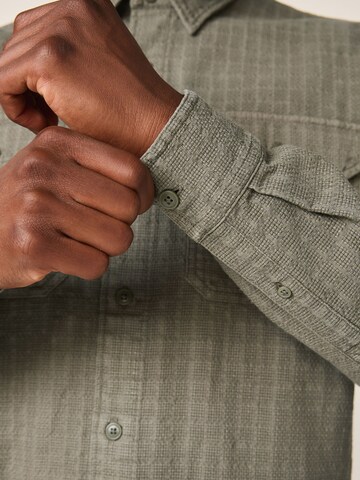 Next Средняя посадка Рубашка в Зеленый