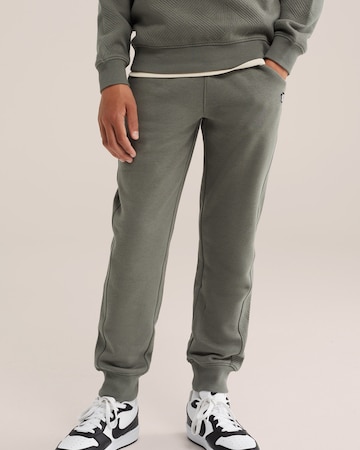 WE Fashion - Tapered Pantalón en verde: frente