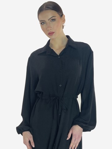 Elara Kleid in Schwarz