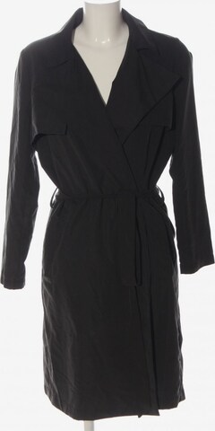 Lisa Tossa Jacket & Coat in S in Black: front