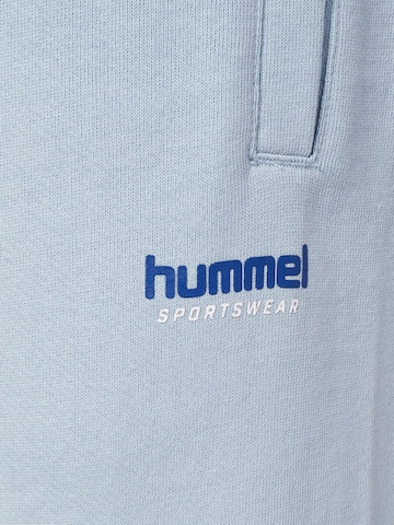 Hummel Tapered Sporthose in Blau