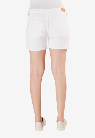 Le Temps Des Cerises Regular Shorts 'Olsen2' in Weiß