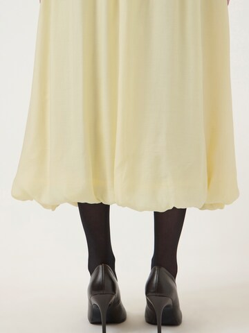 YAS - Vestido 'YASKRISSI' en amarillo