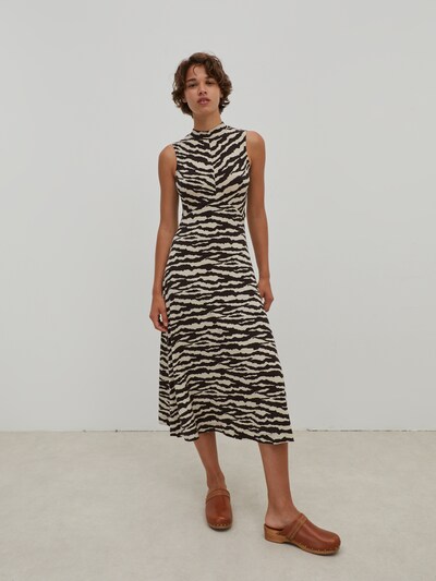 Rochie 'Talia' EDITED pe crem / negru, Vizualizare model