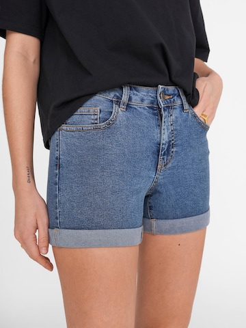 Noisy may Slimfit Shorts in Blau