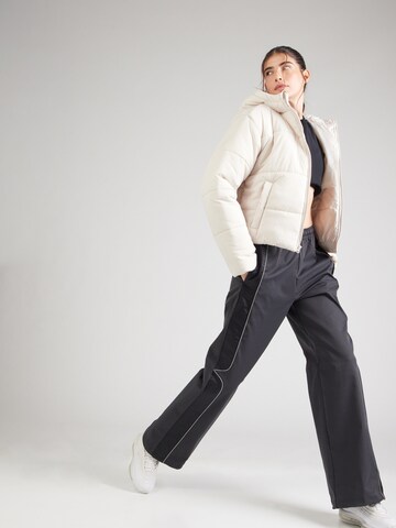 Giacca invernale 'CLSC' di Nike Sportswear in bianco