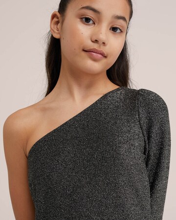 Rochie de la WE Fashion pe argintiu