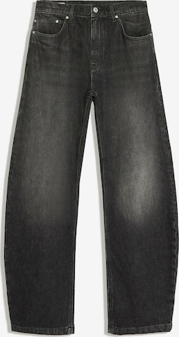 Jeans de la Bershka pe negru: față