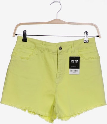 Twin Set Shorts in L in Yellow: front