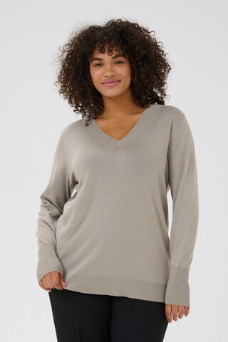 KAFFE CURVE Sweater in Grey: front