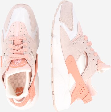 Nike Sportswear Rövid szárú sportcipők 'Air Huarache' - rózsaszín