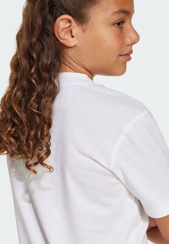 ADIDAS SPORTSWEAR Функционална тениска в бяло