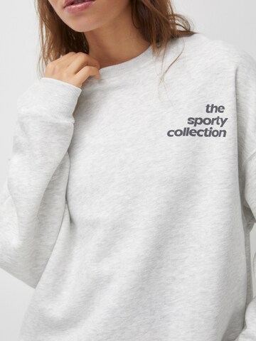 Pull&Bear Sweatshirt in Grau