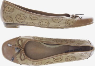 GERRY WEBER Flats & Loafers in 40 in Beige: front