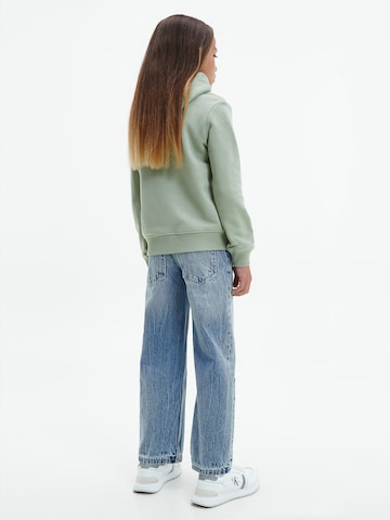 Calvin Klein Jeans Sweatshirt in Green