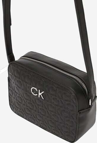 Calvin Klein Umhängetasche in Schwarz