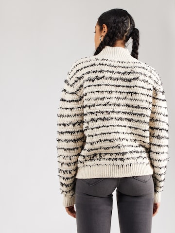 Pulover 'Zilla' de la Fabienne Chapot pe alb