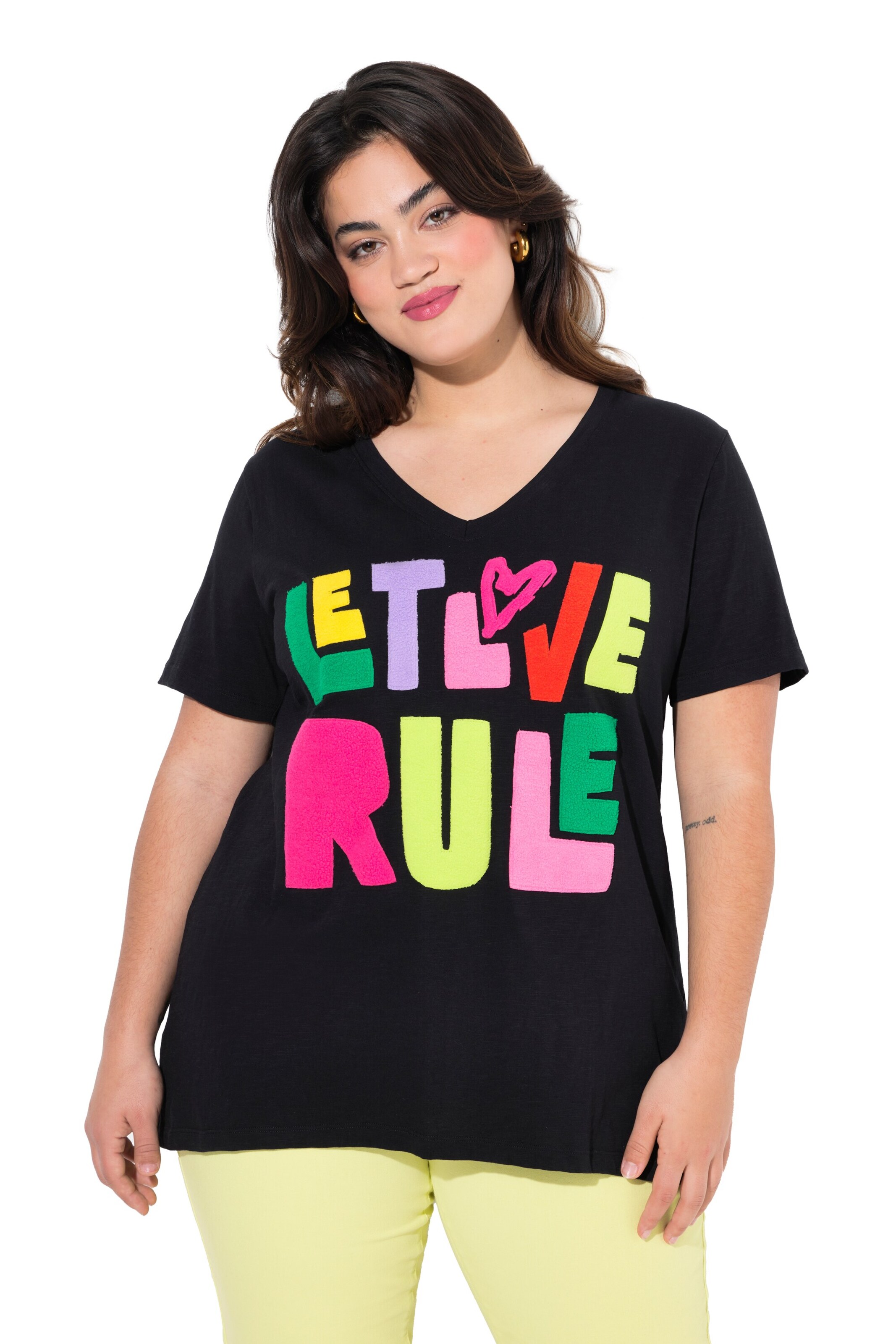 Angel of Style Shirt in Black: front