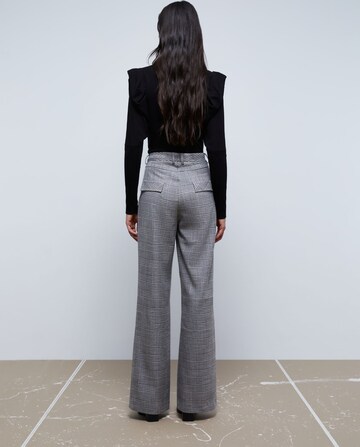 Regular Pantalon Scalpers en gris