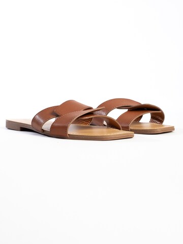 Celena - Sandalias 'Celeste' en marrón