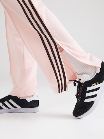 ADIDAS ORIGINALS Loosefit Nadrág 'Firebird' - rózsaszín