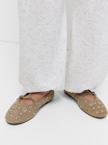 Loosefit Pantaloni di Pull&Bear in grigio