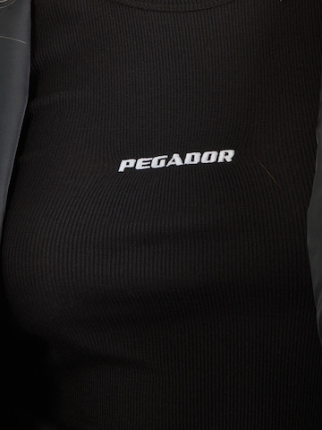 Tricou 'Malaga' de la Pegador pe negru
