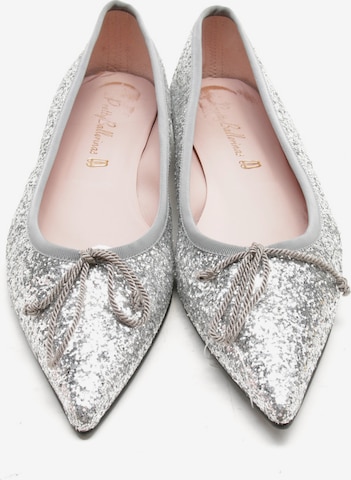 PRETTY BALLERINAS Flats & Loafers in 39 in Silver