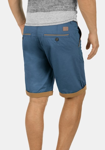 BLEND Regular Chinoshorts 'Neji' in Blau