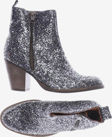 Buffalo London Dress Boots in 37 in Grey: front