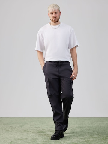 ABOUT YOU x Rewinside Tapered Cargo Pants 'Jakob' in Grey