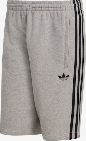 ADIDAS ORIGINALS Regular Shorts in Grau: Vorderseite